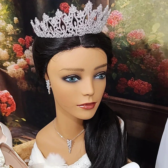 ( New Arrival ) Come Away With Me, 8pc. Wedding Tiara Ensemble - Picture 4 of 14